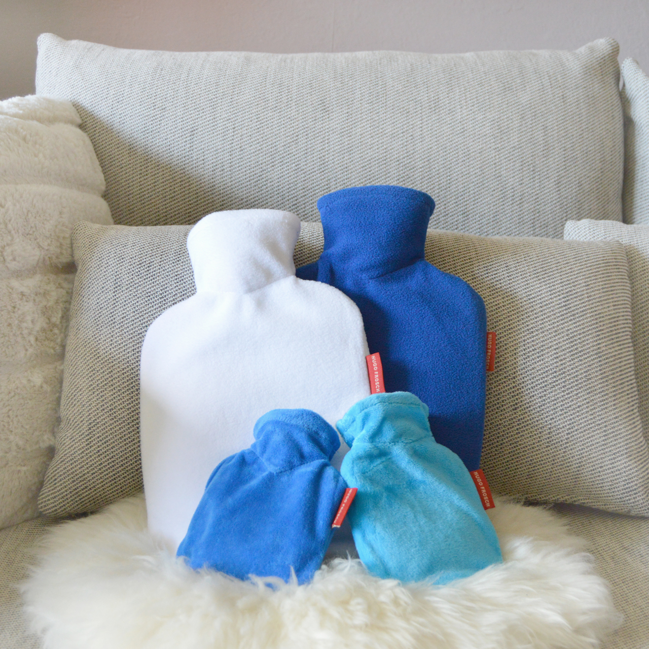 Mini-Wärmflasche 0,2 l mit Veloursbezug wasserblau